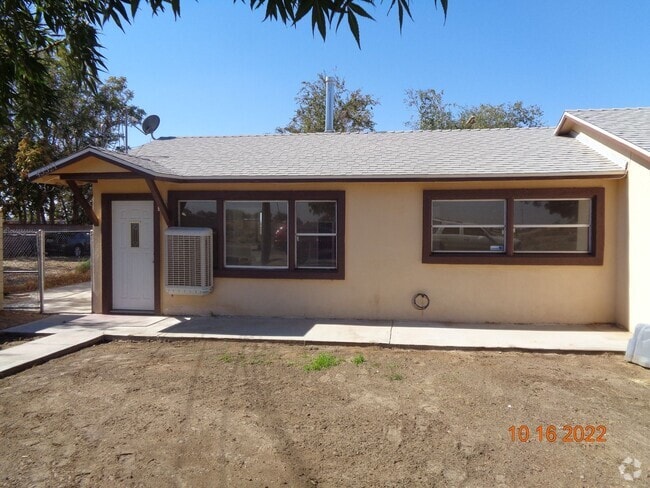 Building Photo - VanDam/28th St E Unit 45321 28th St East Rental