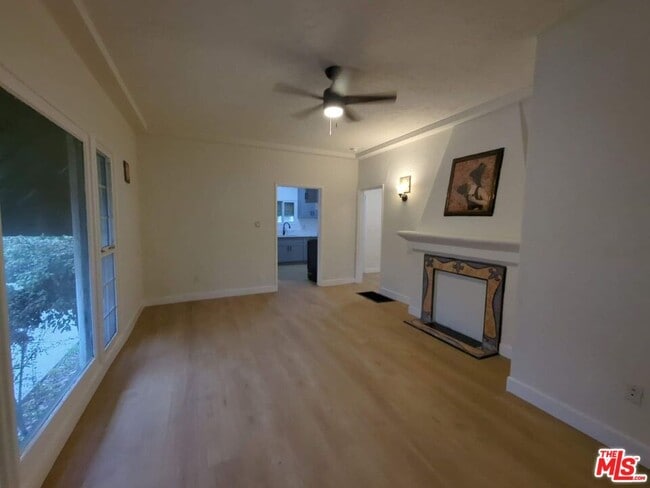 Photo - 1203 E 15th St Unit 1500 Orang