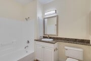 Photo - Beautiful 1 bedroom, 1 bath condo in La Jo...