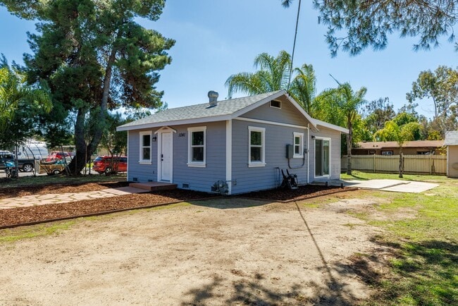 Photo - 1041 S Orange St