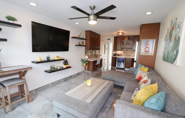 Building Photo - 9639 Spyglass Ave Unit Spyglass