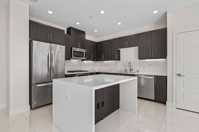 Building Photo - 7857 Inception Way