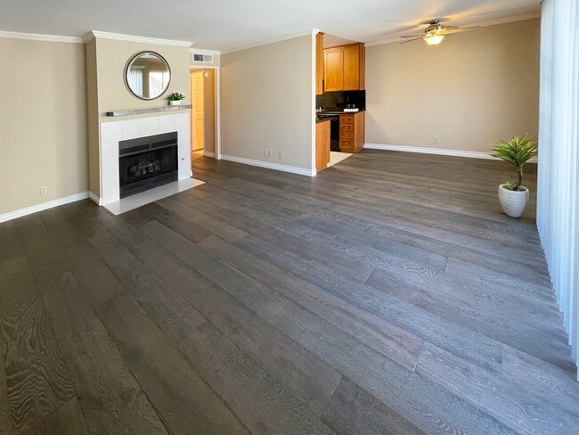 Immaculate 2 bed / 2 bath - in best part of Studio City! - Hoffman Plaza Unit 203