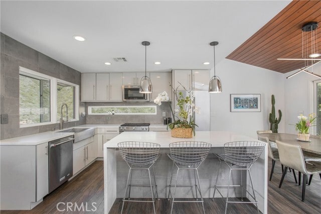 Photo - 546 Temple Hills Dr