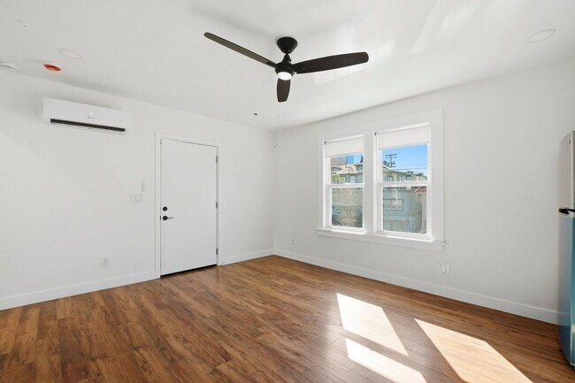 Photo - 312 Brookes Ave Unit B1