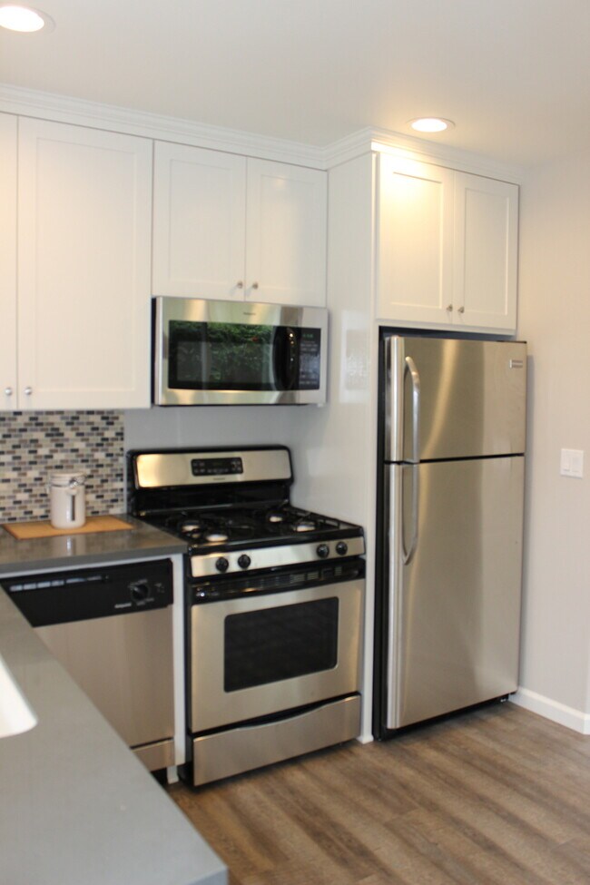 Photo - 7045-7045 Saranac St Unit 7043