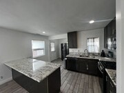 Photo - ANDERSON 14101 1/2 Unit 14101 1/2