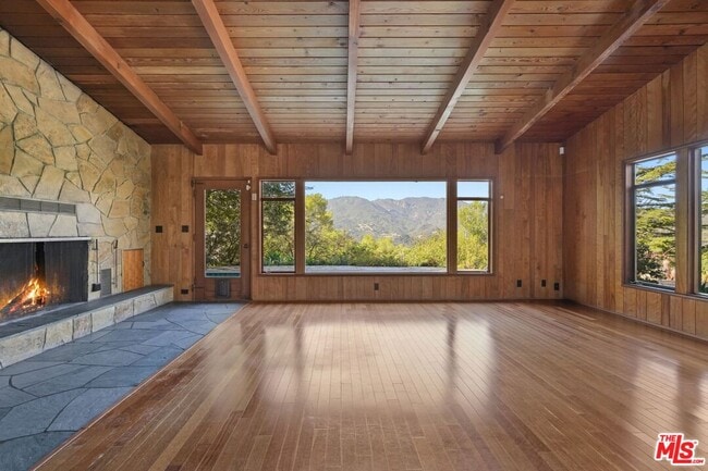 Photo - 21277 Entrada Rd