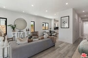 Photo - 624 N Gardner St