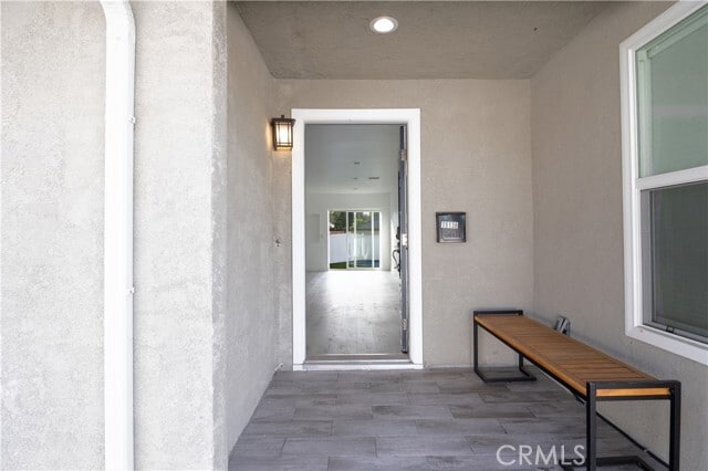 Photo - 19138 Hartland St