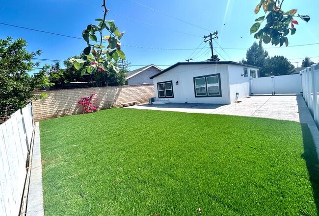 Photo - 721 Wellesley Ct