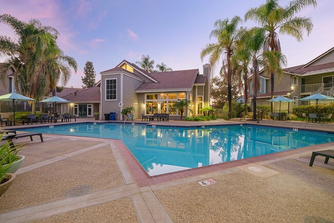 Building Photo - Montanosa