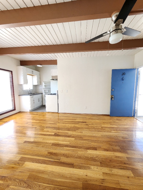 Building Photo - 1909 Beachwood Dr Unit 20 Rental