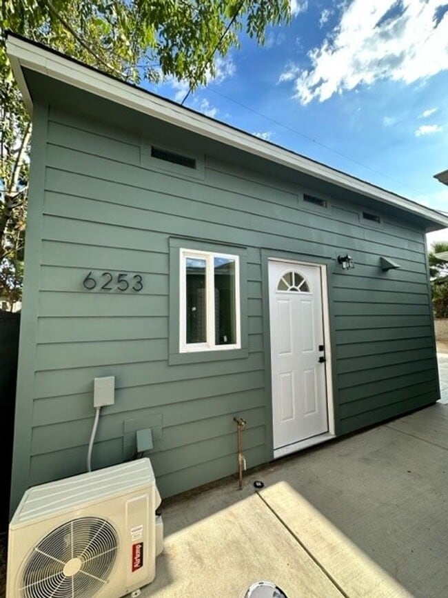 Building Photo - 6249-6253 Mary Lane Dr Unit 6253