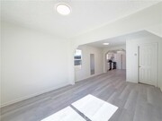 Photo - 279 Parke St