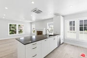Photo - 224 N New Hampshire Ave