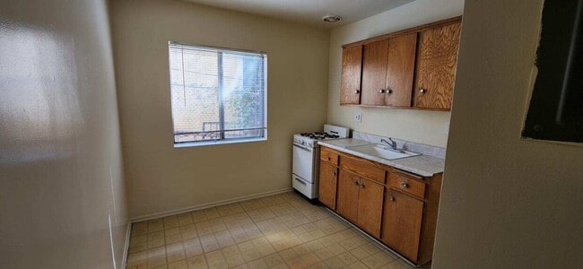 Photo - Crest View Apartments