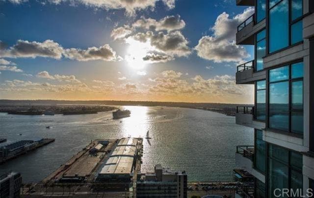 Building Photo - 1205 Pacific Hwy Unit 3503