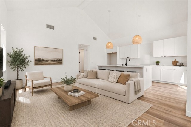 Photo - 226 Arena St