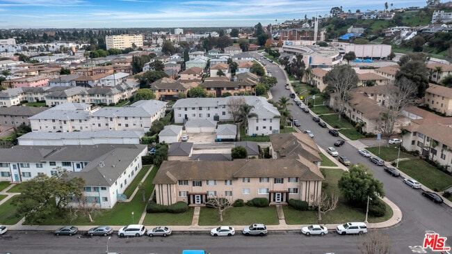 Photo - 4086 Abourne Rd Unit A