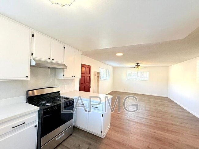 Photo - 2506-2508 Norfolk Street