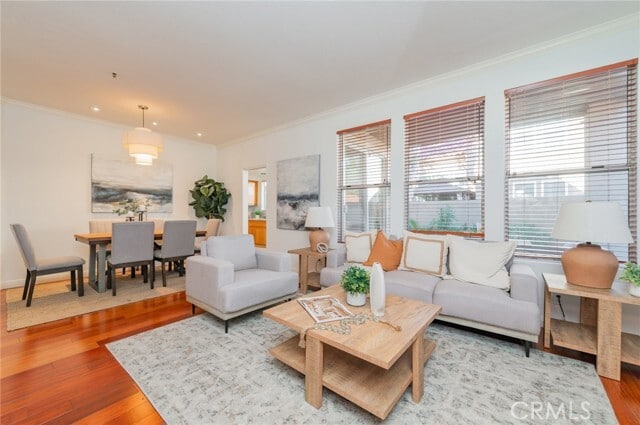 Photo - 2 Ellisworth Aisle