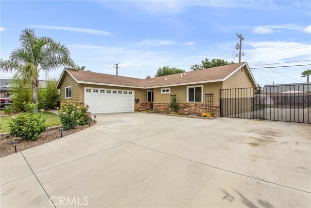 Photo - 2960 Sterling St