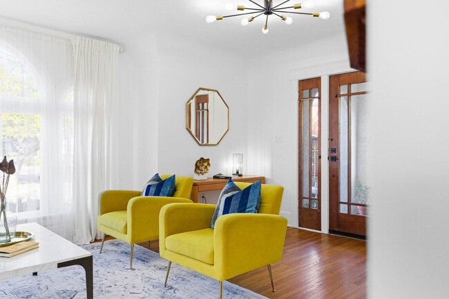 Photo - 3407 N Mountain View Dr Unit ID1382146P