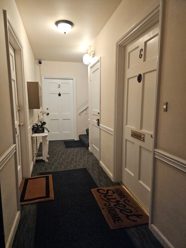 Photo - 342 N Oakhurst Dr