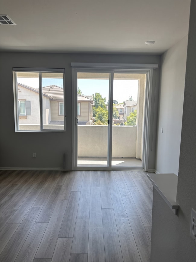 Photo - 211 N Vincent Ave