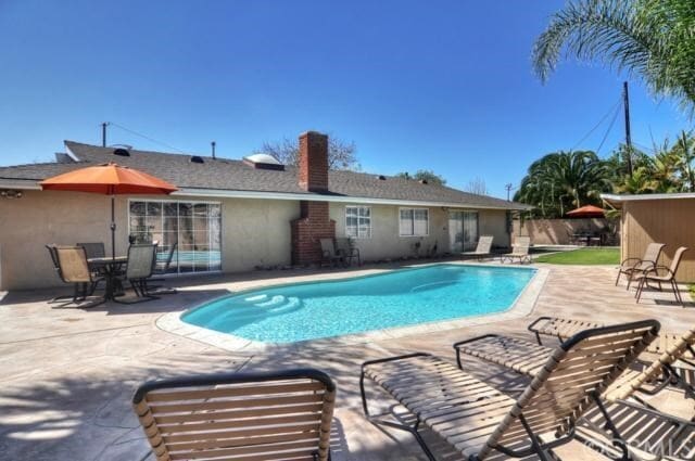 Photo - 331 E Bluebell Pl