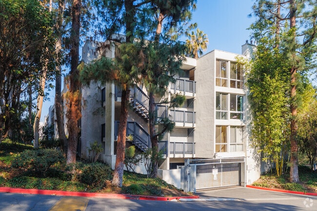 Photo - The Estates Condominium
