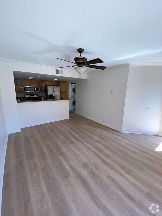 Building Photo - 1BD/1BA Condo - Downstairs Unit - Parking ...