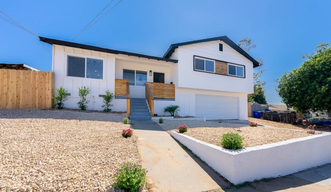 Building Photo - Modern 3-Bedroom Home in Paradise Hills (9...