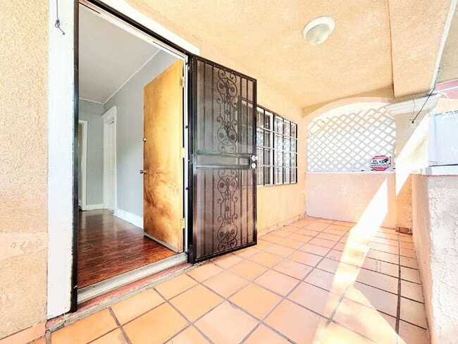 Photo - 2511 Ganahl St