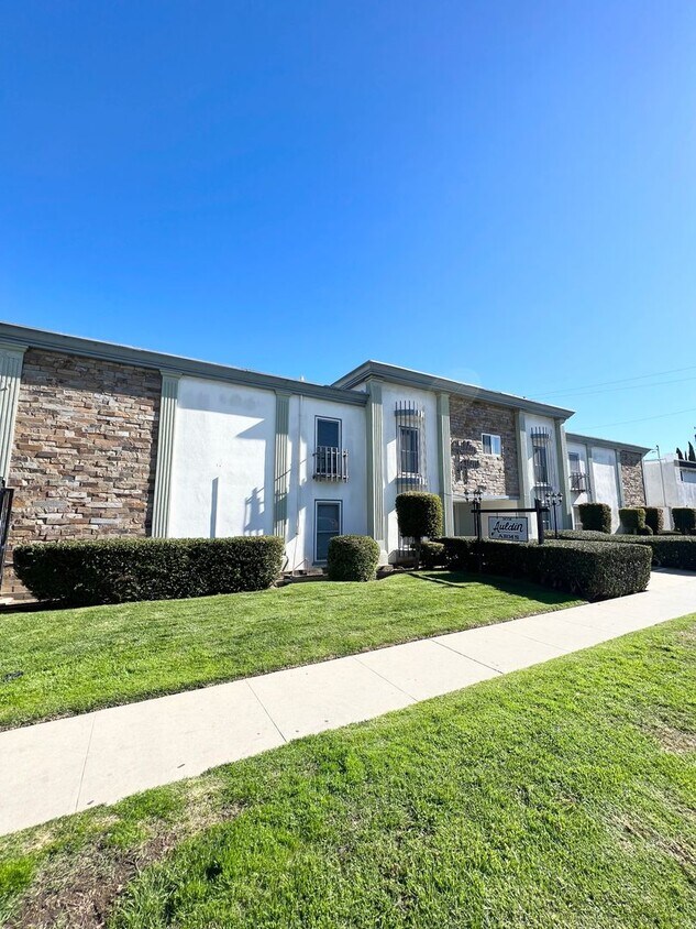 Floor Plan - Deluxe 1bd, 1 ba *** $500 OFF YOUR MOVE IN!!