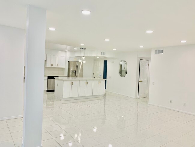 Photo - 5301 Balboa Blvd Unit F7