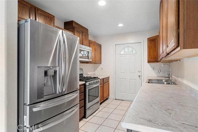 Photo - 14012 Sayre St