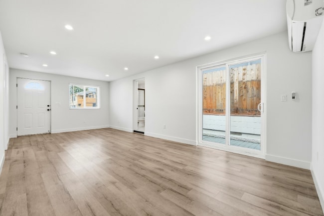 Photo - 5549 Fulcher Ave Unit 5549