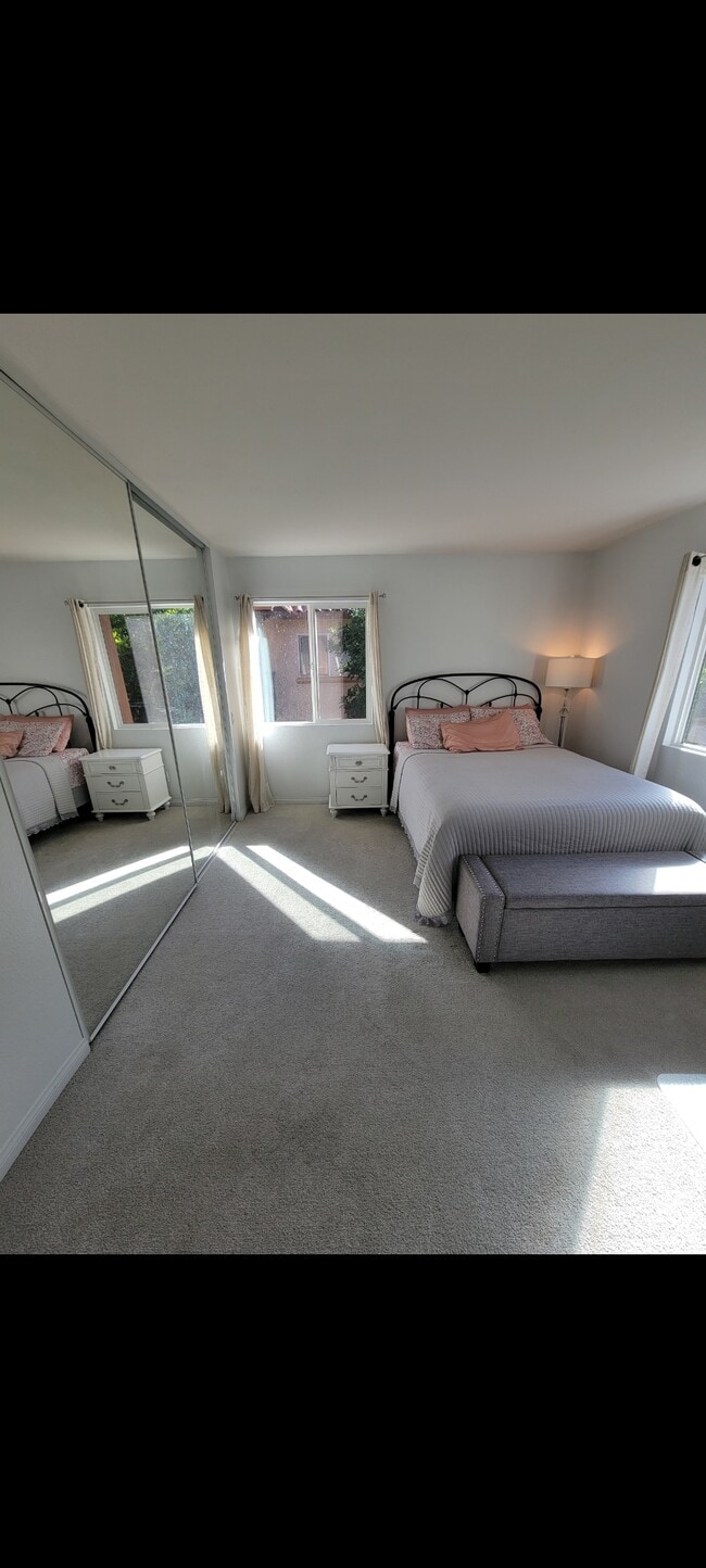 Photo - 180 Chambers St Unit 28