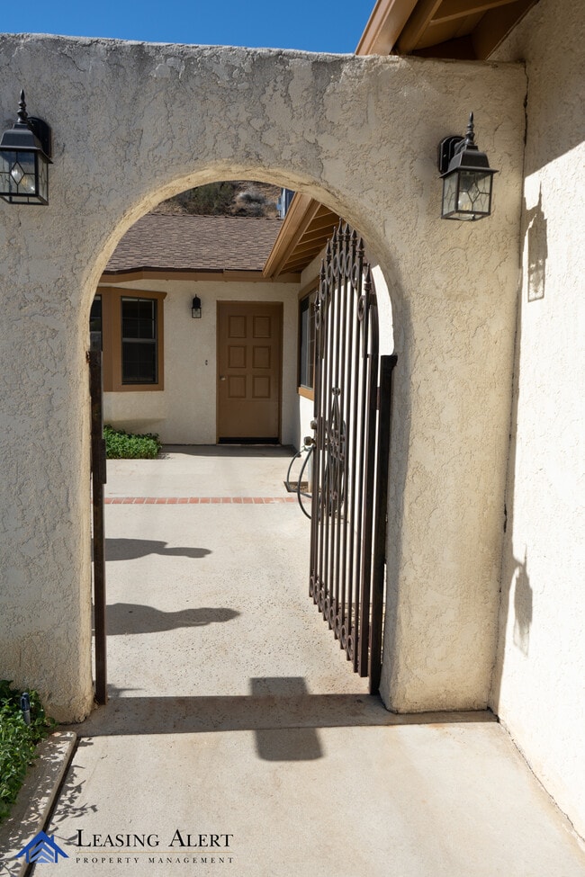 Photo - 26603 Berino Dr