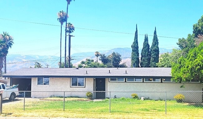 Building Photo - Renovated Single Story House - Close to Freeway I-210 and shopping centers