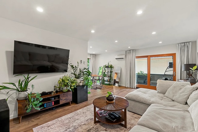 Vacancies in this building are uncommon. - Vacancies in this building are uncommon. Unit APT 1
