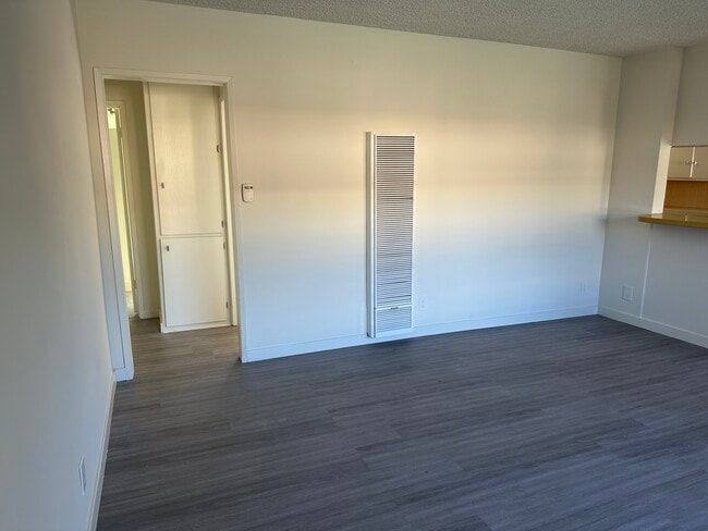 Photo - 4785 Don Miguel Dr Unit Apt 7 4785 Don Miguel Dr