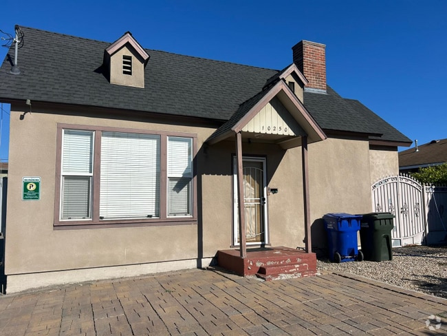 Building Photo - 10250 Western Ave Rental