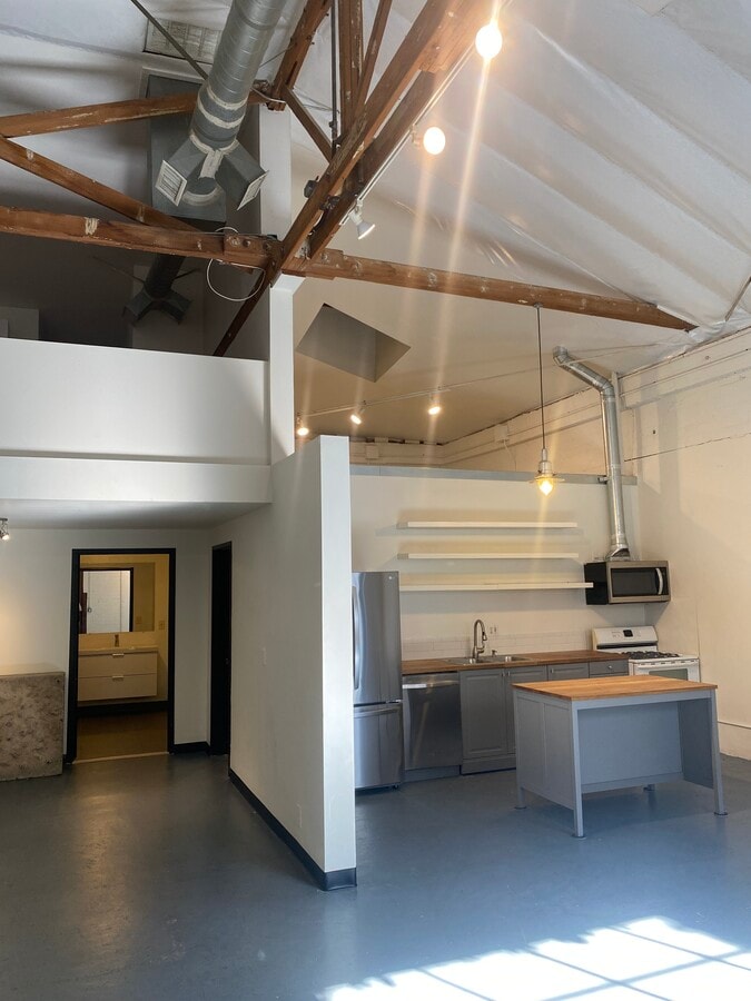 Studio 5 Partial Ground Floorplan - Studios at Walnut