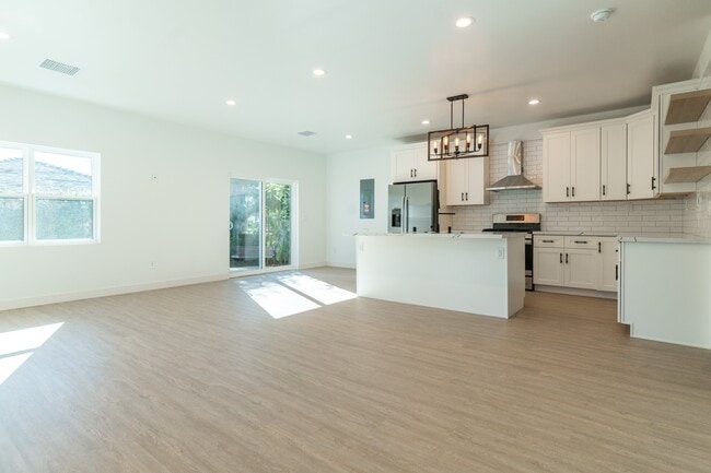 Photo - 1507 Valencia Ave