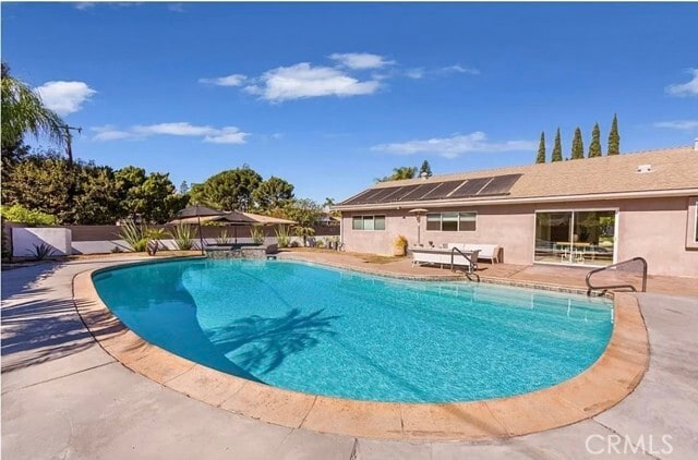 Photo - 17548 Marilla St