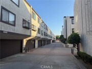 Photo - 452 W Huntington Dr