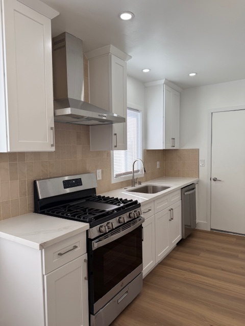Photo - 11610 Oxnard St Unit Apt #8